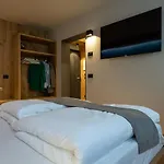 Teverone & Wellness Vendégház 4*
